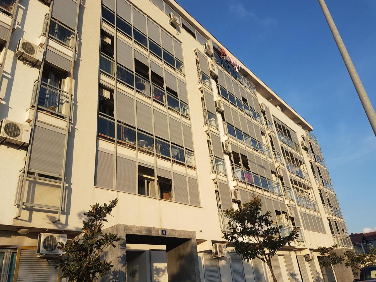 פודגוריצה Delta Apartment מראה חיצוני תמונה